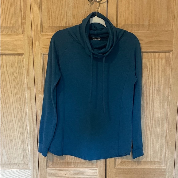 32 Degrees Deep Blue Cowl Neck Long Sleeve Top size Small - Picture 1 of 6